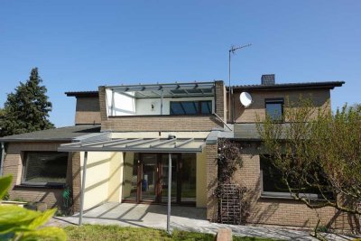 Landwirtschaftlicher Hof mit Perspektive, großes Wohnhaus sowie mehrere Nebengebäude in Ortslage