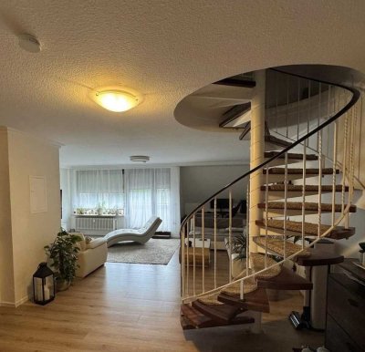 Frei werdende Moderne Maisonette in grüner Südstadtlage
