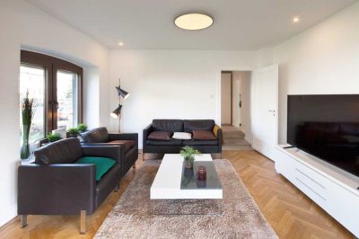 Hilden: Möblierte 2-Zi-Wohnung mit Wohnküche. Gartennutzung möglich. Grün + familiär in 3-Fam-Haus.