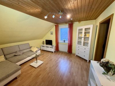 Zentrale 3-Zimmer-Dachgeschosswohnung in Schwelm – voll möbliert plus Fitnessraum