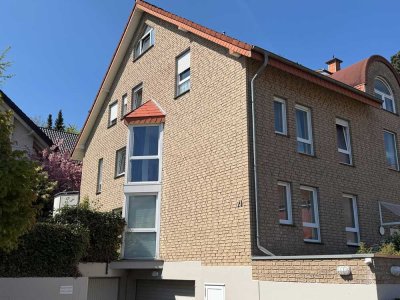 Panoramablick & Südbalkon: Lichtdurchflutete 3 Zimmer Wohnung in Premiumlage 33619 Bielefeld