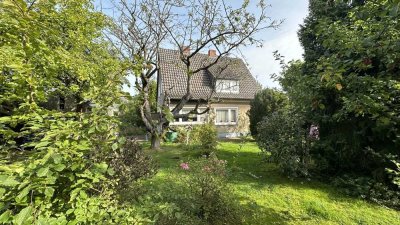 Freistehendes Einfamilienhaus mit wunderschönem Garten in Osterholz - Scharmbeck zu verkaufen