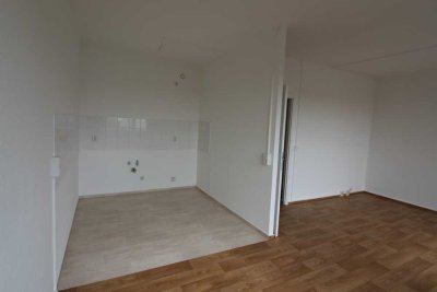 Wir sanieren für Sie! 4 Zimmer Wohnung