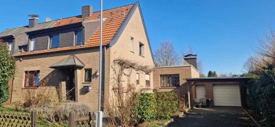 Großzügiges Haus mit Einliegerwohnung wartet auf nette Bewohner