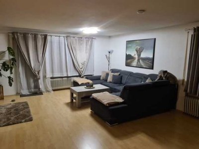 Schöne, helle Wohnung mit Terrasse und toller Aussicht zu vermieten