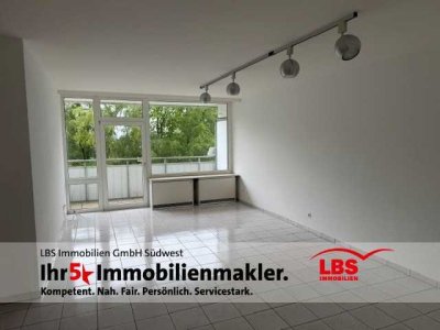 Neu renovierte, helle Wohnung !