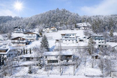 ACHTUNG PREISREDUKTION! Altbestand auf großem Grundstück – unverbaubare Lage mit viel Potenzial!