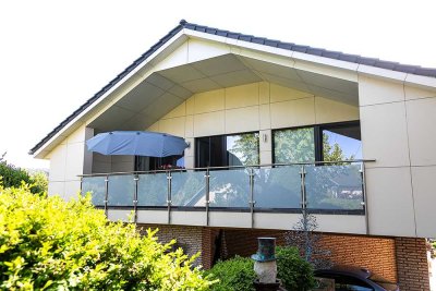 Attraktive und sanierte 5-Zimmer-Wohnung mit geh. Innenausstattung mit Balkon in Porta Westfalica
