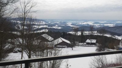 Geschmackvolle 2-Zimmer-Ferienwohnung mit Balkon in herrlicher Aussichtslage