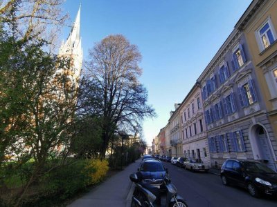 * * Stilvolle Altbauwohnung/Kanzlei/Büro/Ordination mit Balkon in repräsentativem Gründerzeithaus mitten im Herz-Jesu-Viertel! * *