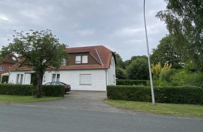Zweifamilienhaus mit großem Grundstück in zentraler Lage von Lemförde