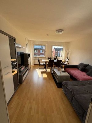 Großzügige 2 Zimmer Wohnung in ruhiger Lage mit fußläufigen Einkaufszentrum