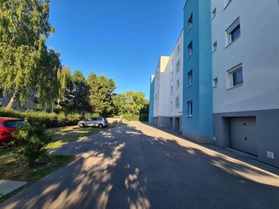 Nette 2-Zimmerwohnung mit Südloggia und Autoabstellplatz!