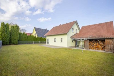 freistehendes Einfamilienhaus mit großem Grundstück in Pförring