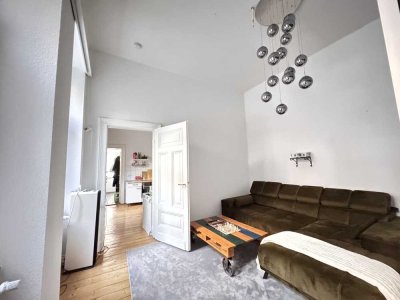 Exklusive möblierte Altbauwohnung mit hohen Decken & Designer-Möbeln in Bonner Bestlage