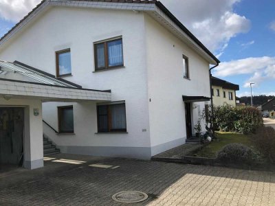 Helle, gepflegte 2-Zimmer-Erdgeschosswohnung mit Garten in Lauchringen