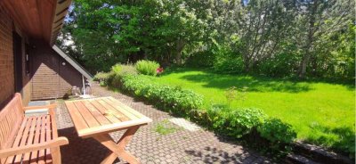 Gepflegtes Einfamilienhaus mit Einliegerwohnung und schönem Garten in ruhiger Lage von Breitnau