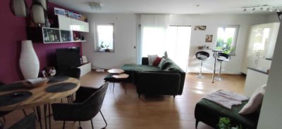 MODERNE 3-ZIMMERWOHNUNG MIT TERRASSE UND EBK  IN GOLDBACH