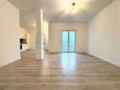 Top Etagenwohnung 3 Zimmer mit Wintergarten und Tiefgarage in zentraler Lage