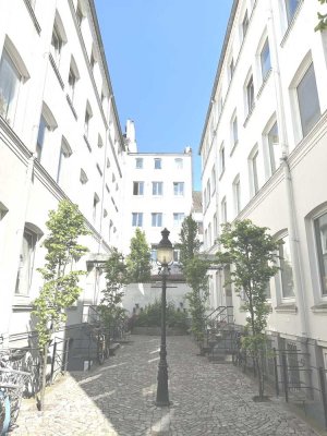 Frisch sanierte 2 Zi.-Altwohnung mit Einbauküche gelegen im Innenhof