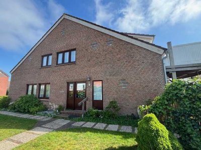 Wunderschönes  Insulanerhaus mit drei Wohnungen und wunderschönem Garten