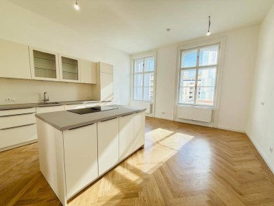 ERSTBEZUG | TOP RUHELAGE | 5 ZIMMER | EXKLUSIVE UND HELLE ALTBAUWOHNUNG | U-BAHN-NÄHE