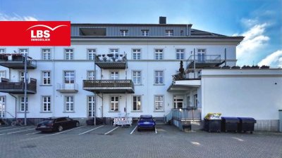 Altbauwohnung mit Balkon und Stellplatz in Krefeld-Uerdingen
