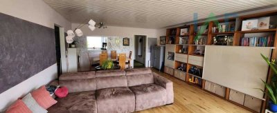 Top moderne, stilvolle 3,5-Zimmer-Dachgeschosswohnung im Herzen von Flein