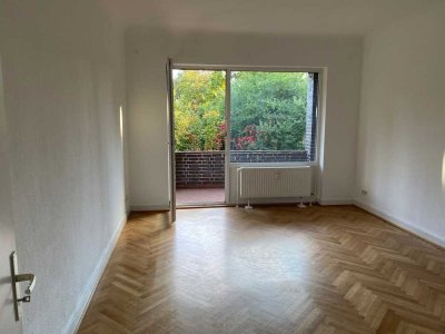 Schöne Wohnung im Erdgeschoss mit Parkett in beliebter Wohnlage