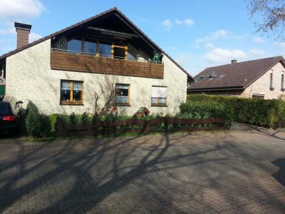 Ruhige, solvente Einzelpers. od.Paar ges. für stilvolle Ruhe-Oase: 3Zi.DG-Whg. mit gr.Sonnen-Loggia