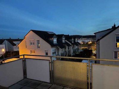 Ehningen Bühl I: 3-Zimmer-Wohnung im DG mit EBK und Garagenbox