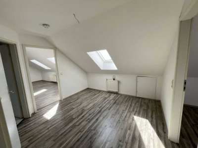 Über den Dächern von Hainichen - Traumhafte Dachgeschosswohnung im Grünen