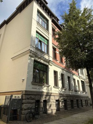 Exklusive 121 m² Maisonette-Wohnung im Herzen des Waldstraßenviertels! möbliert