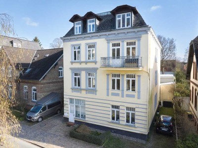 Charmante Altbauwohnung in traumhafter Lage auf der Westlichen-Höhe