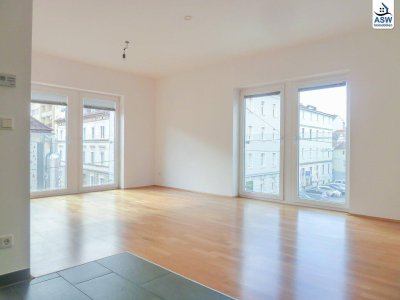 Sehr schöne, geräumige 3 - Zimmer Wohnung mit hochwertiger Ausstattung! Auch als WG geeignet.