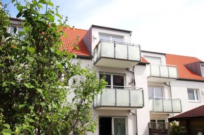 **Eigentum kann so schön sein**  Schicke 2 Zimmer-OG-Wohnung mit Balkon und TG in Hallbergmoos (S8)