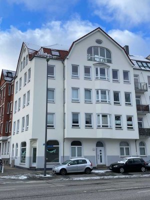 Helle 3-Zimmer Wohnung im 3. OG mit Balkon in Kiel-Wik mit Fördeblick
