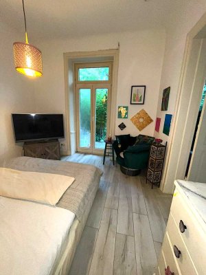 Exklusive, ruhige 3-Zimmer-EG-Altbauwohnung - 58 m² - mit 98 m² Privatgarten in "Hoheluft-West"