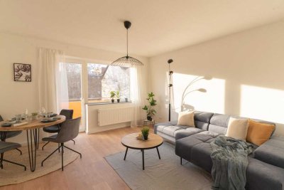 Kernsaniert & Provisionsfrei! 3-Zimmer mit Balkon in zentraler Lage zu erwerben.