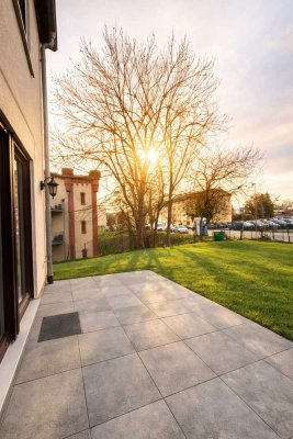 7432-Wohnen in der Barockstadt: Renoviertes Reihenendhaus mit großem Garten u. TG-Stellplatz!