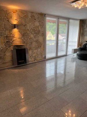 Etwas Besonderes - Schwimmbad und Sauna im Haus - 80qm Wohnung / 2,5 Zimmer
