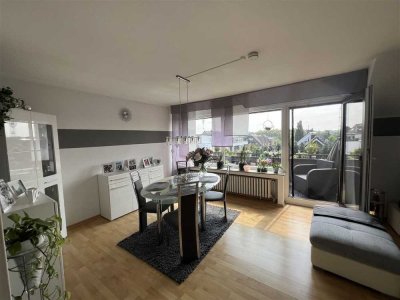 Großzügige 3,5 Raum Dachgeschosswohnung mit Balkon  in Oberhausen-Königshardt