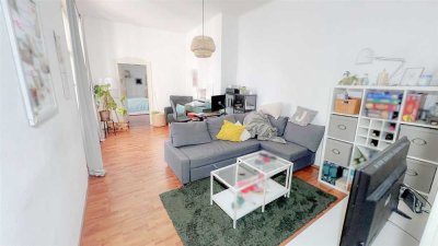 Zentrale City-Wohnung: 4-Zi-Wohnung mit hohen Decken und Balkon (WE04)