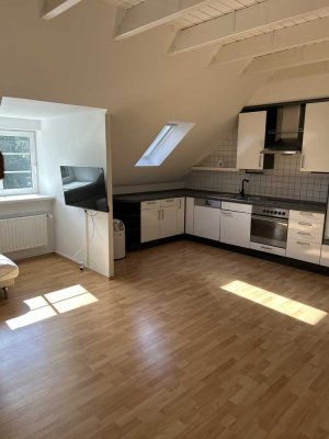 Geschmackvolle, gepflegte 3-Zimmer-DG-Wohnung in Rheda-Wiedenbrück