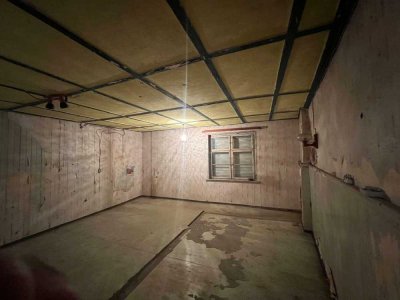 Nahe der Schweizer Grenze: Charmantes Sanierungsobjekt mit Potenzial – Einfamilienhaus und Scheune f