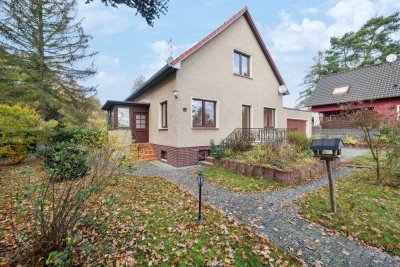 Familienglück an der Spree: Ihr neues Zuhause mit Gartenidylle