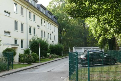 Freundliche und gepflegte 3-Raum-Erdgeschosswohnung mit Balkon in Mönchengladbach