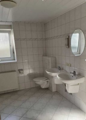 2-Zimmer-Wohnung ( Barrierefrei) mit Einbauküche in Erzenhausen