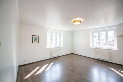Helle 3,5-Zimmer-Wohnung nahe Hauptbahnhof – ideal für WG oder Familie