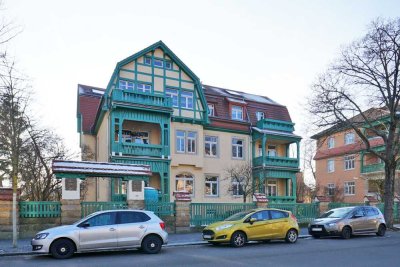 Trachau, im Hochparterre: EBK + Dusche